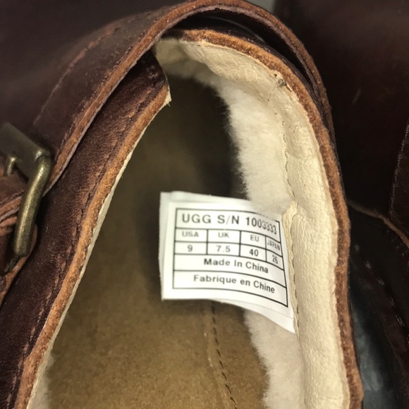 Ugg Leather Slide On Shoes - Picture 4 of 5